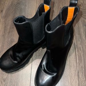 Women’s boots
